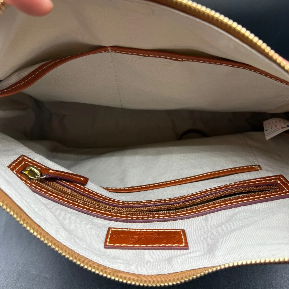 Dooney Bourke San Francisco Giants Game‎ Day Hobo Bag Womens MLB Baseball Sporty